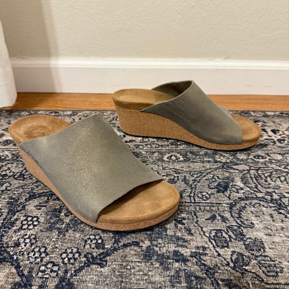 PAPILLIO Size 40 Birkenstock Namica
Metallic Stone Gold Suede Leather Sandals - Picture 4 of 9